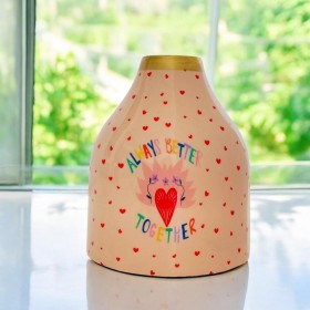 Vase "always better together"