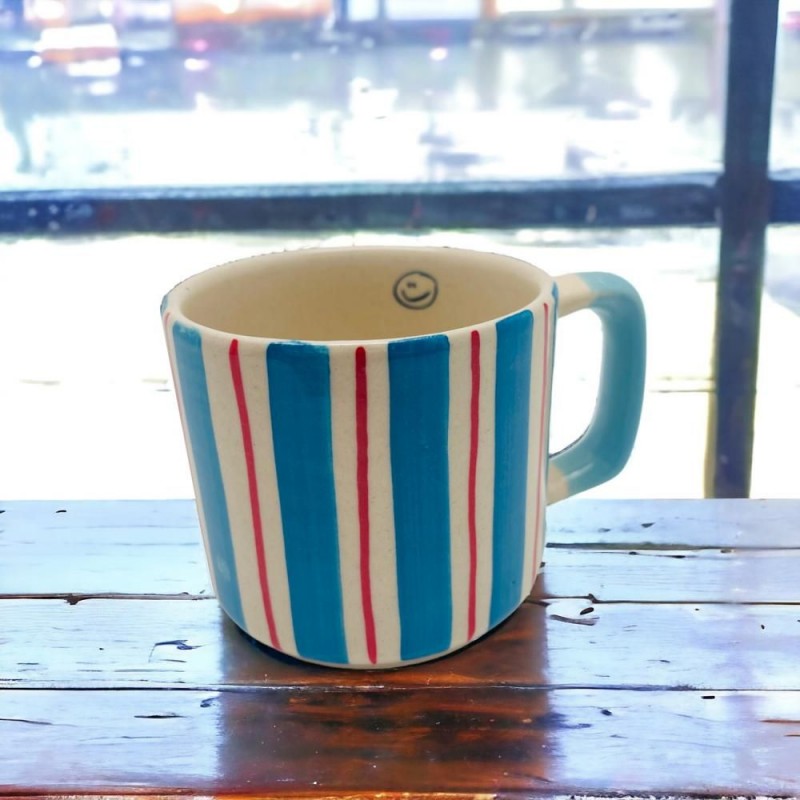 Mug en céramique rayé bleu
