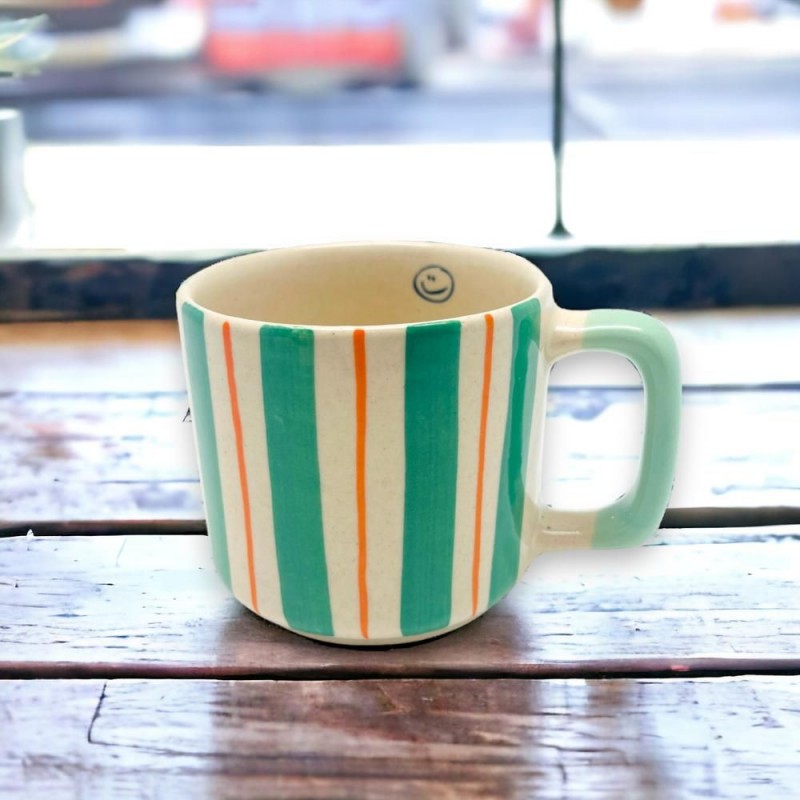 Mug en céramique rayé vert Mug en céramique rayé vert