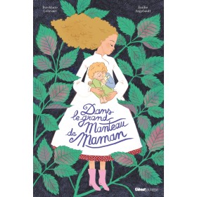 Dans le grand manteau de Maman