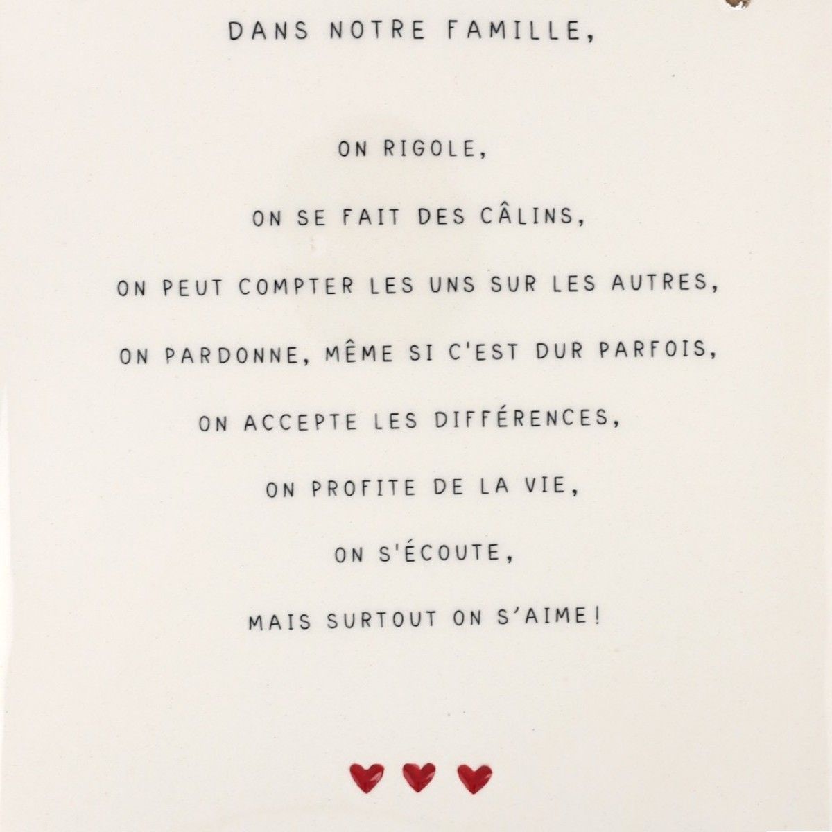 5555500366132-plaque-en-ceramique-a-accrocher-notre-famille-coeurs-rouge