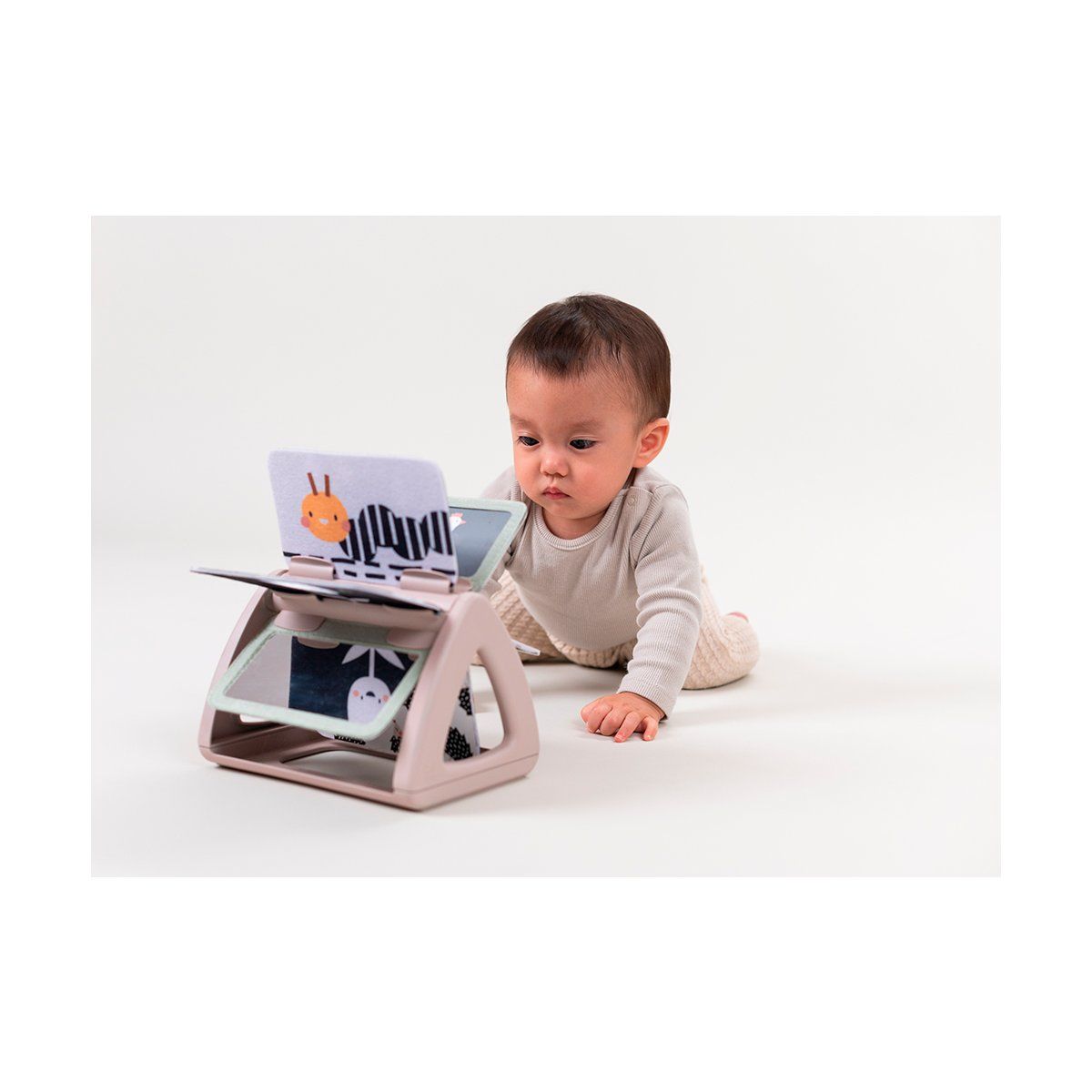 605566133850-livre-chevalet-tournant---noir-et-blanc